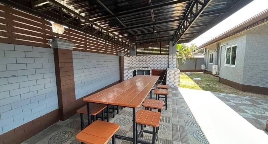 For rent 3 bedrooms villa in Bang Lamung, Chonburi