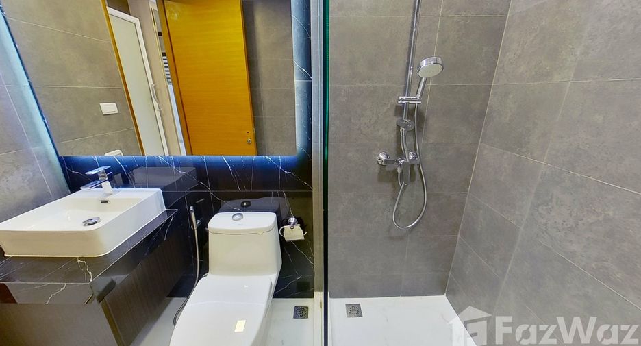 For sale 2 bedrooms condo in Khlong Toei, Bangkok