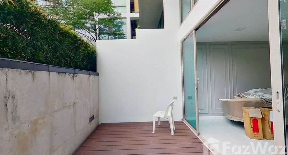 For sale 2 bedrooms condo in Khlong Toei, Bangkok