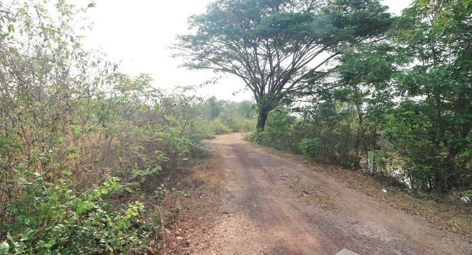 À vendre terrain à Mueang Udon Thani, Udon Thani