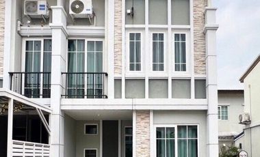 For sale 3 bedrooms townhouse in Bang Khen, Bangkok