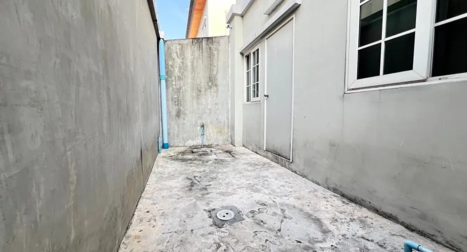 For sale 3 bedrooms townhouse in Bang Khen, Bangkok