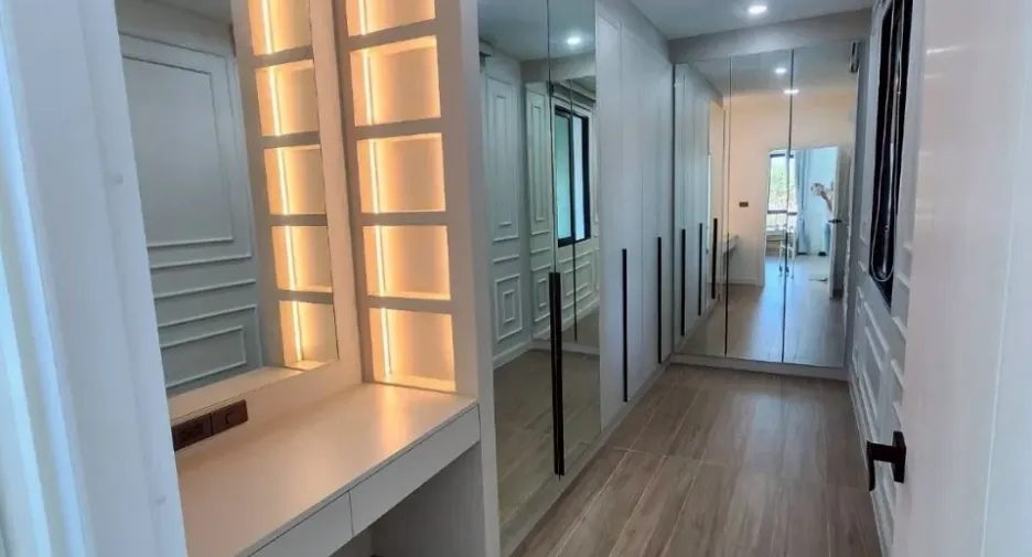 Villa zum Kauf mit 4 Zimmer in Bang Lamung, Chonburi