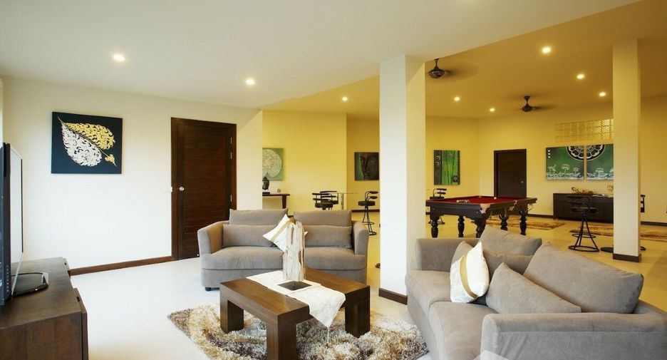 À louer 9 chambres villa à Mueang Phuket, Phuket