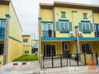 4 Bedroom Townhouse In Si Racha, Chonburi