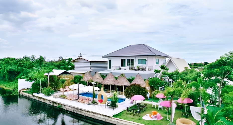 For sale 4 bedrooms house in Bang Bon, Bangkok