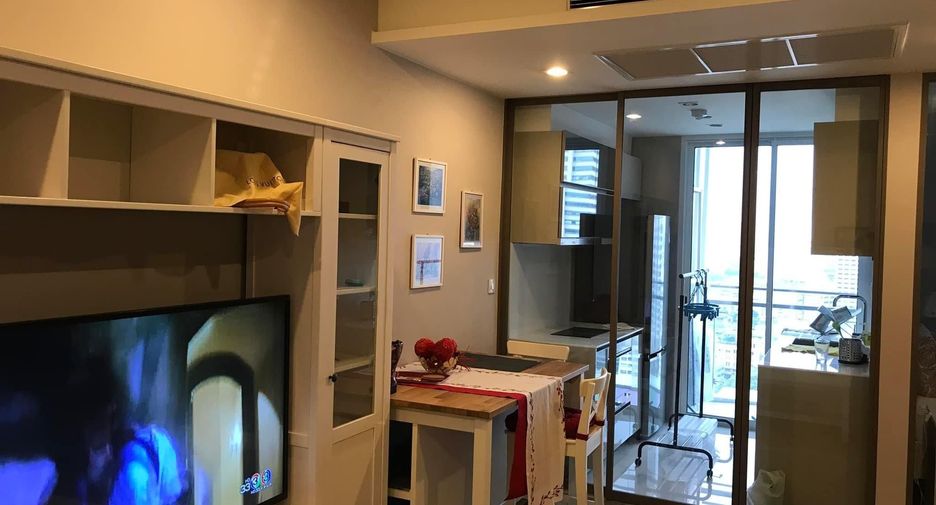 À vendre et à louer 1 chambre condo à Sathon, Bangkok