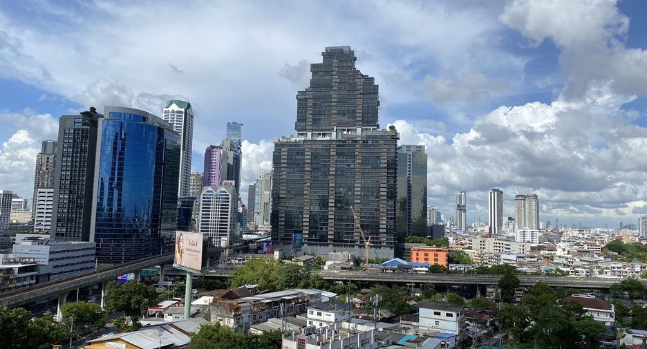 For sale 1 bed condo in Sathon, Bangkok