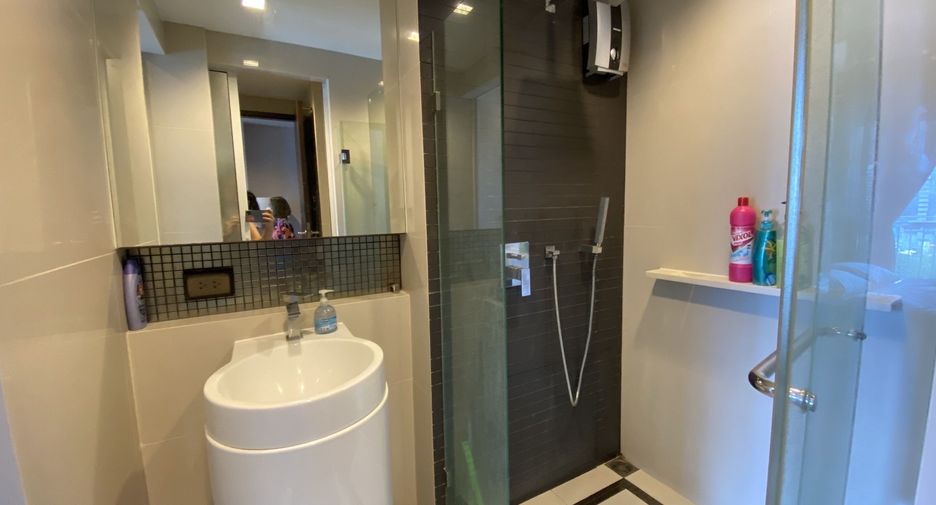 For sale 1 bed condo in Sathon, Bangkok