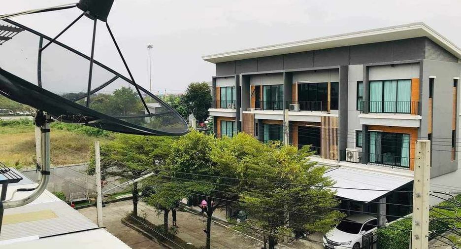 For sale 3 bedrooms house in Bang Phli, Samut Prakan