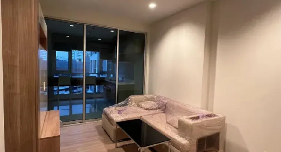 For sale 1 bed condo in Sathon, Bangkok