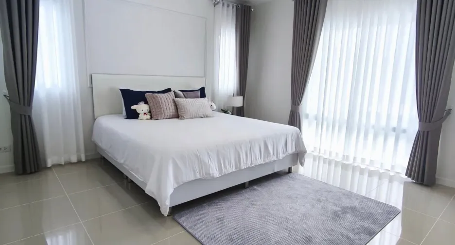For sale 4 bedrooms house in Khlong Sam Wa, Bangkok
