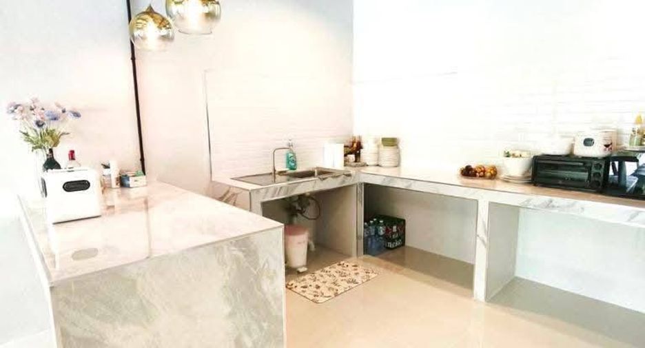 For sale 4 bedrooms house in Khlong Sam Wa, Bangkok