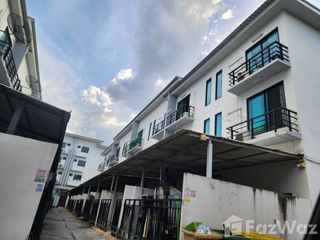 À vendre 4 chambres local commercial à Si Racha, Chonburi