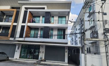 For sale 4 bedrooms retail Space in Si Racha, Chonburi