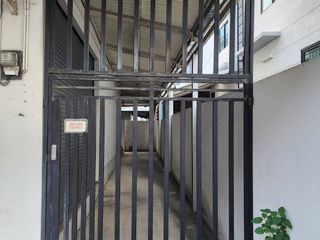 À vendre 4 chambres local commercial à Si Racha, Chonburi