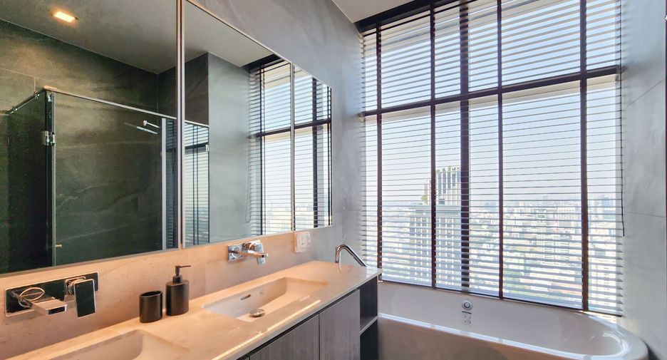 For sale 2 bedrooms condo in Ratchathewi, Bangkok