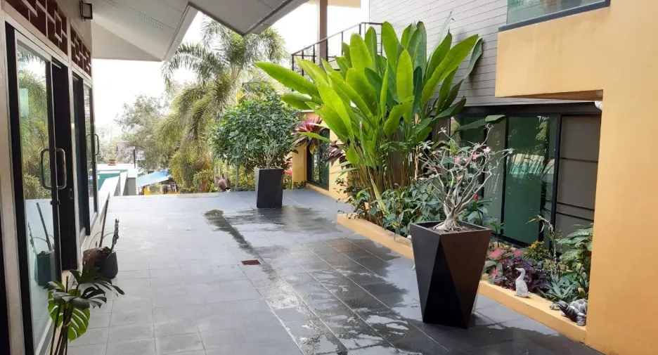 For sale 5 bedrooms villa in Wiang Chai, Chiang Rai
