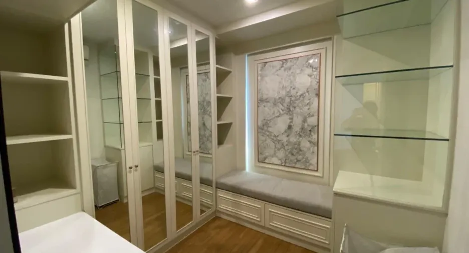 Casa adosada en venta de 3 habitaciones en Sai Mai, Bangkok