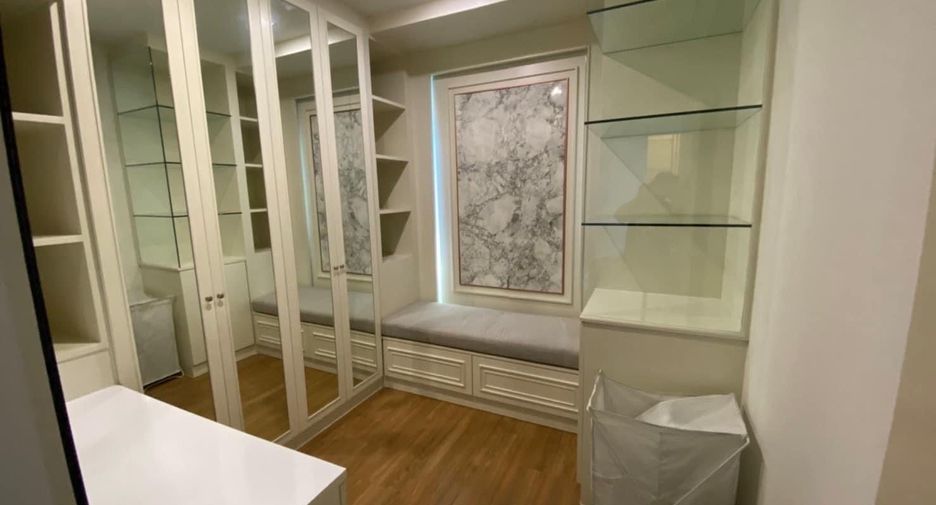 For sale 3 bedrooms townhouse in Sai Mai, Bangkok