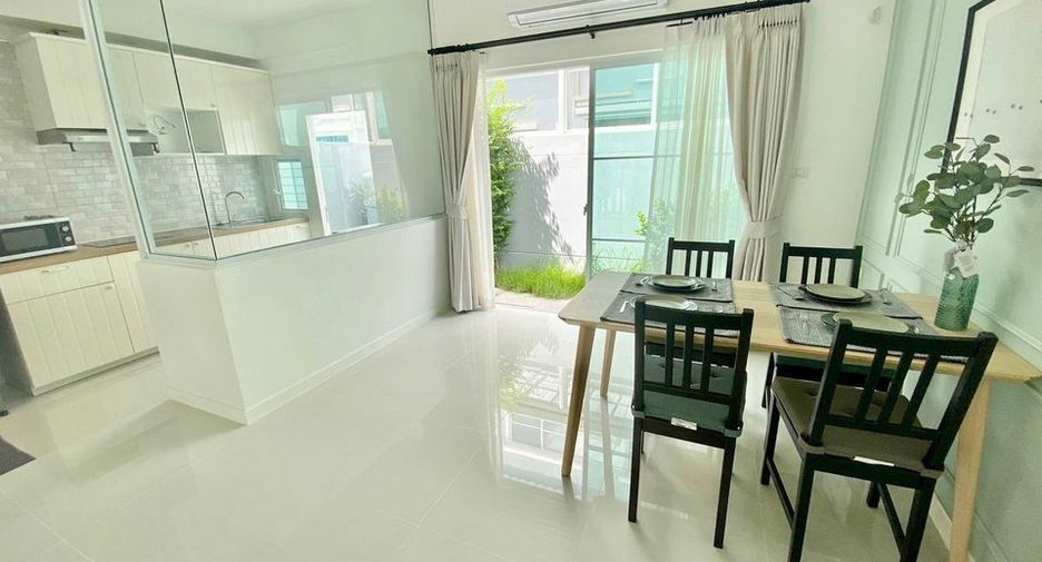 For sale 3 bedrooms townhouse in Prawet, Bangkok