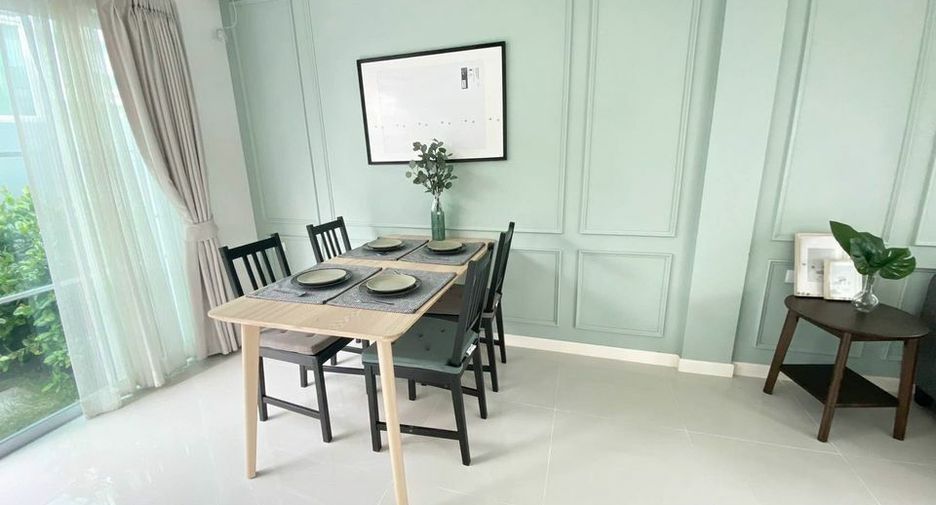 For sale 3 bedrooms townhouse in Prawet, Bangkok
