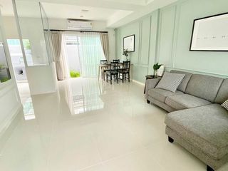 Продажа 3 спальни таунхаус в Пращет, Бангкок