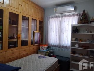 For sale 3 bedrooms townhouse in Bang Khun Thian, Bangkok