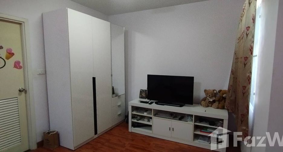 Casa adosada en venta de 3 habitaciones en Bang Khun Thian, Bangkok