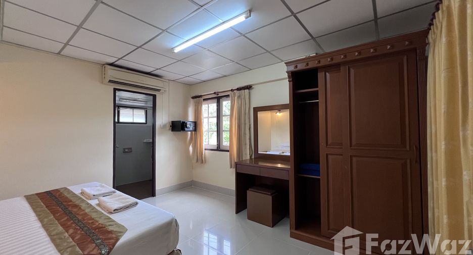 For rent 4 bedrooms villa in Mueang Phuket, Phuket