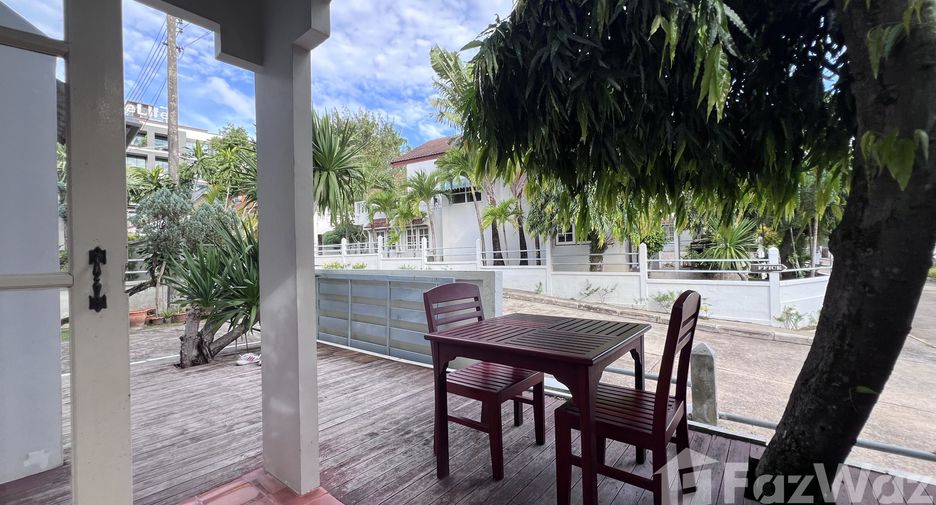 For rent 4 bedrooms villa in Mueang Phuket, Phuket