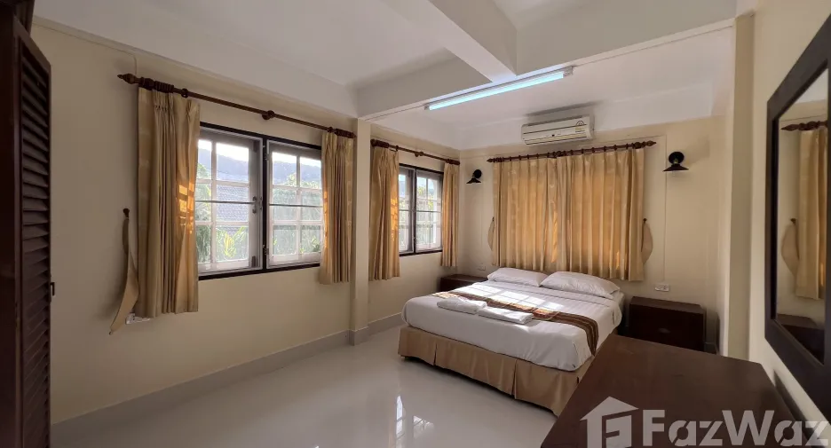 For rent 4 bedrooms villa in Mueang Phuket, Phuket