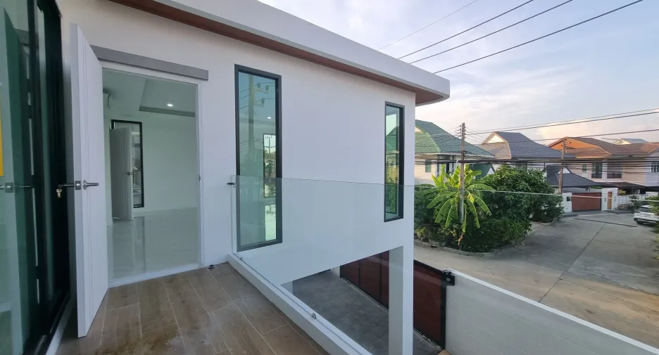 Villa zum Kauf mit 5 Zimmer in Mueang Phuket, Phuket