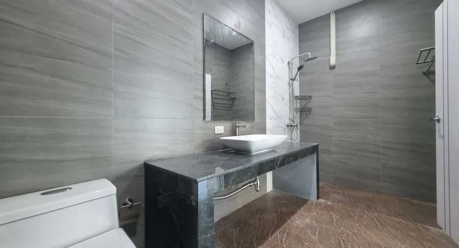 Villa zum Kauf mit 5 Zimmer in Mueang Phuket, Phuket