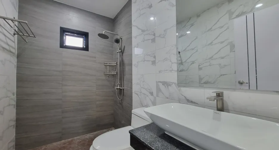 Villa zum Kauf mit 5 Zimmer in Mueang Phuket, Phuket
