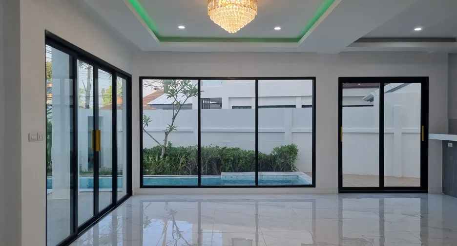 Villa zum Kauf mit 5 Zimmer in Mueang Phuket, Phuket