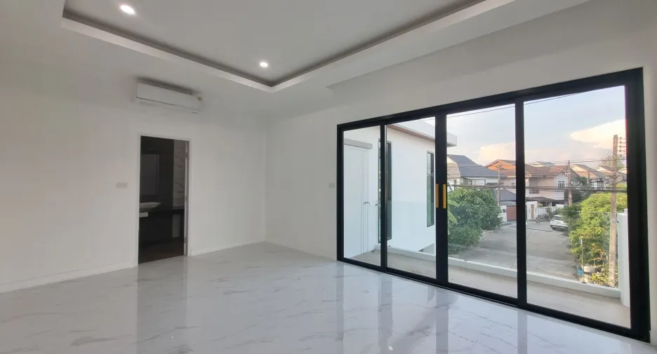 Villa zum Kauf mit 5 Zimmer in Mueang Phuket, Phuket