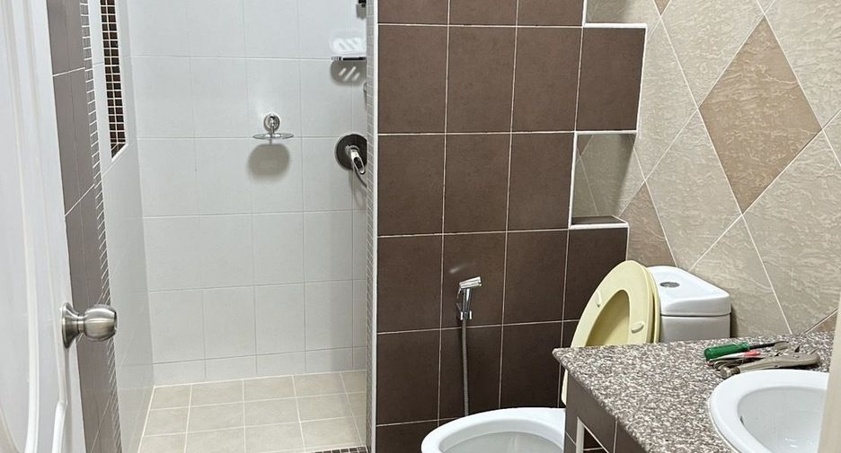 For rent 3 bedrooms house in Bang Lamung, Chonburi