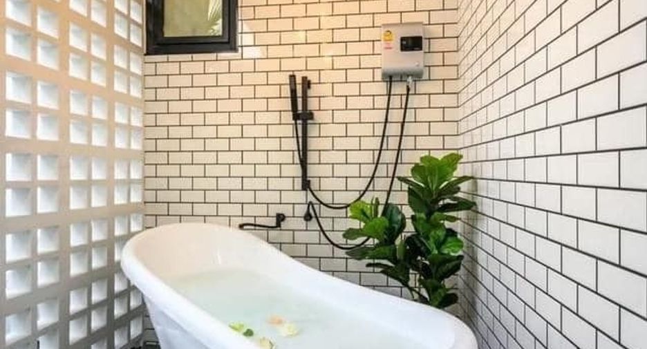 Villa zum Kauf und zur Miete mit 6 Zimmer in Bang Lamung, Chonburi