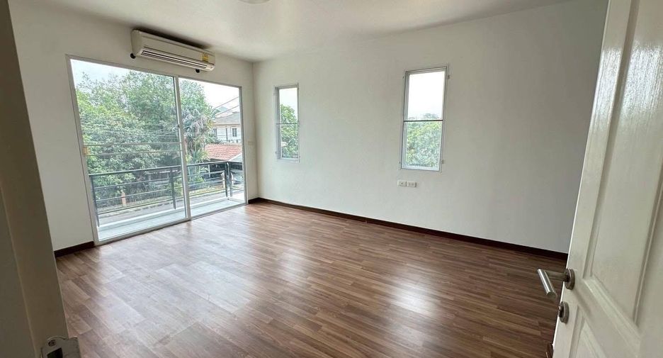 Haus zum Kauf mit 3 Zimmer in Khlong Sam Wa, Bangkok