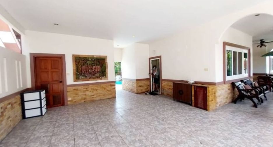 For sale and for rent 4 bedrooms house in Bang Lamung, Chonburi