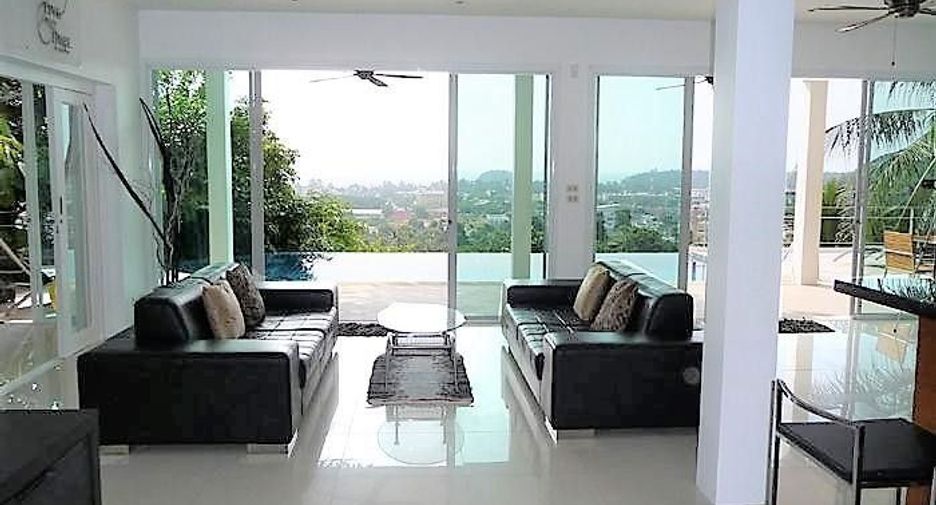 Villa en alquiler de 5 habitaciones en Mueang Phuket, Phuket