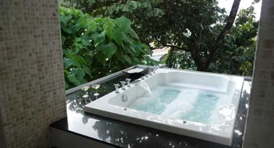 Villa en alquiler de 5 habitaciones en Mueang Phuket, Phuket