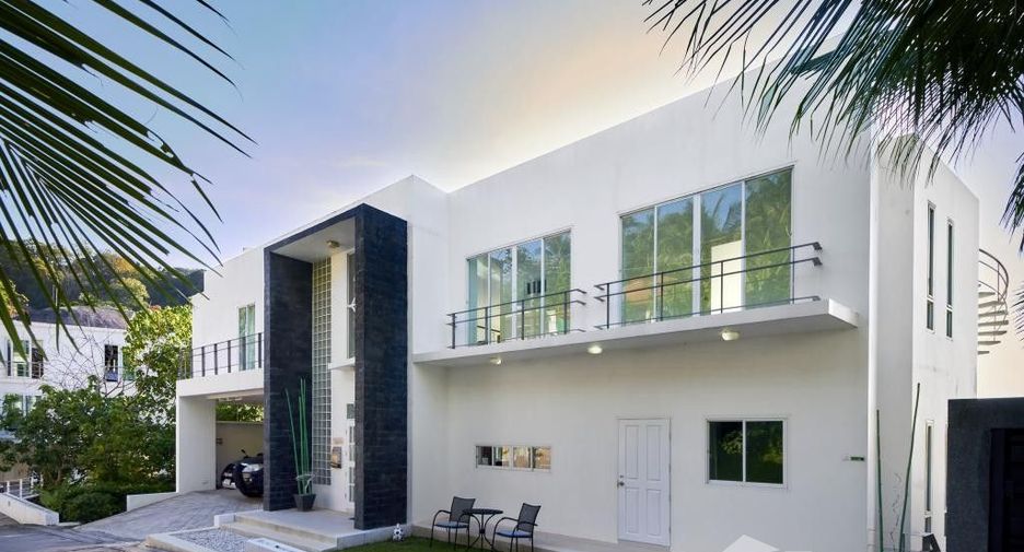 Villa en alquiler de 5 habitaciones en Mueang Phuket, Phuket
