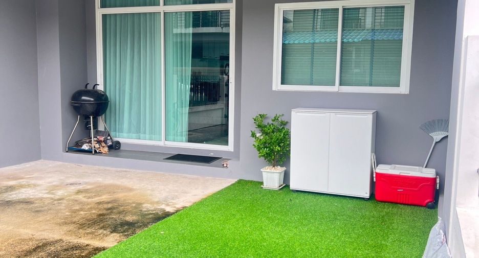 For rent 3 bedrooms townhouse in Mueang Phuket, Phuket