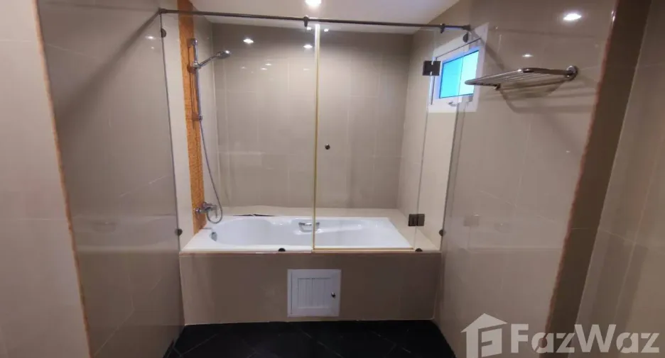 À vendre 2 chambres condo à Bang Lamung, Chonburi