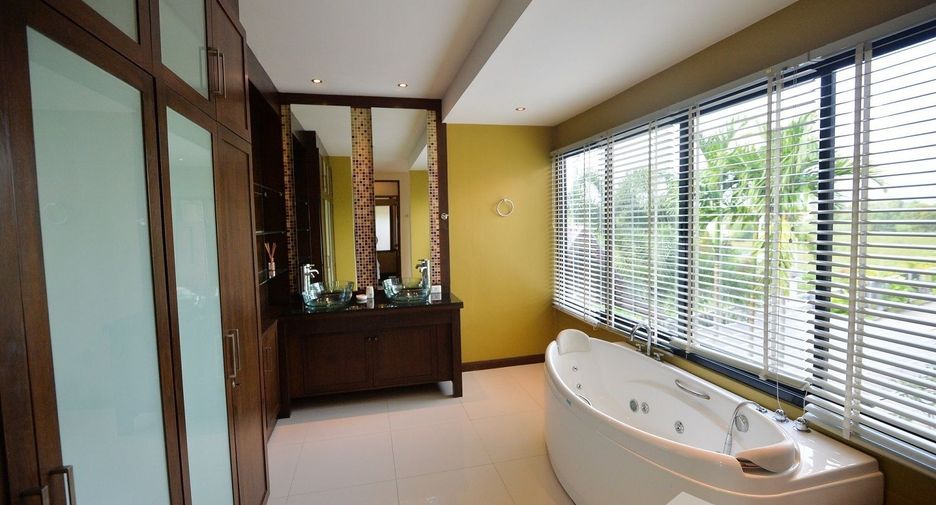 À louer 4 chambres villa à Thalang, Phuket