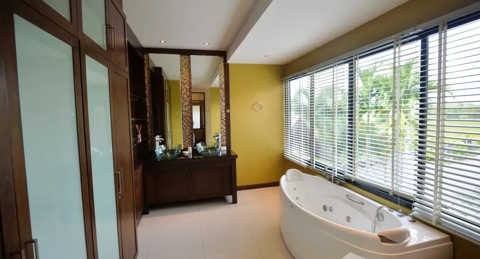 For rent 4 bedrooms villa in Thalang, Phuket
