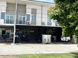 For sale 4 bedrooms townhouse in Bang Phli, Samut Prakan