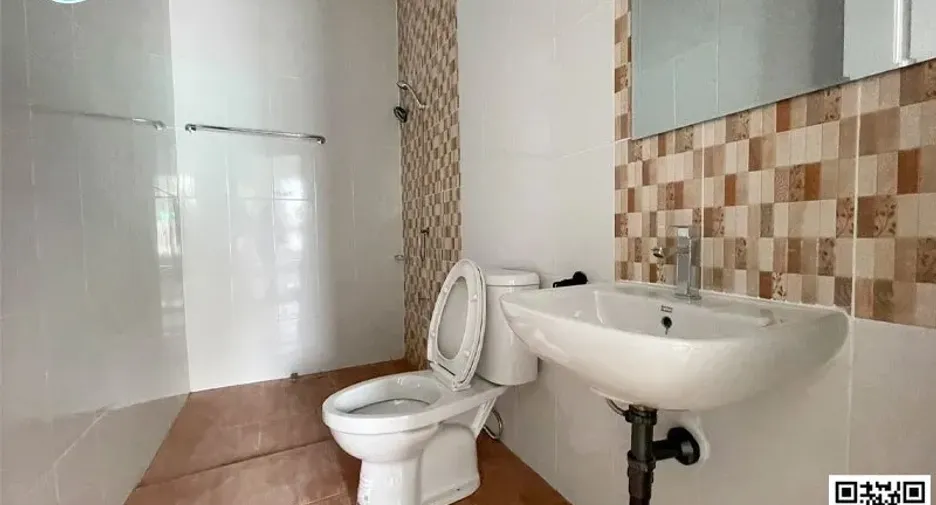 Casa adosada en venta de 2 habitaciones en Mueang Uttaradit, Uttaradit